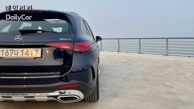 메르세데스-벤츠 GLC300 4MATIC