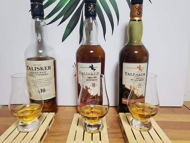 1749613294.jpg 위스키 입문자들이 양주 다 똑같은데 뭐가다르냐 할때 주면 좋은 술.jpg