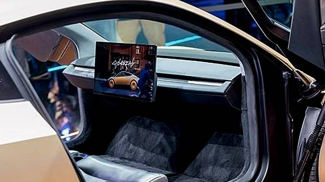 지난 1월 벨기에 브뤼셀 엑스포에 전시된 테슬라 로보택시용 신차 '사이버캡'