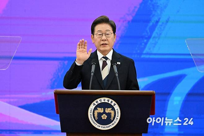이재명 대통령이 4일 서울 여의도 국회에서 열린 제21대 대통령 취임선서에서 취임사를 하고 있다. [사진=곽영래 기자]