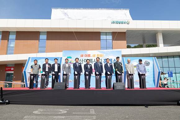 익산미륵사지휴게소 제막식 [사진=익산시 ]