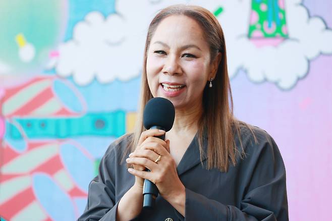 가수 인순이가 11일 서울 중구 국립극장 해오름극장에서 열린 ‘여우락 페스티벌’ 쇼케이스 및 기자간담회에서 이번 공연에 참가하게 된 소감을 밝히고 있다.   연합뉴스