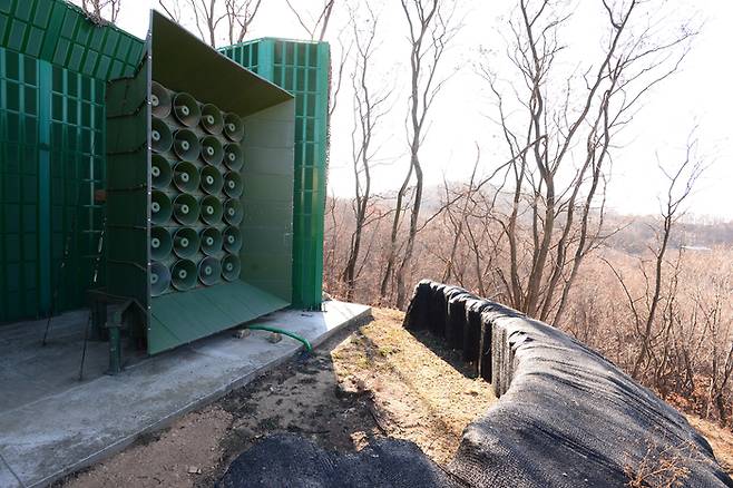 군이 전방 지역에 배치한 대북 확성기. [매경DB 자료사진]