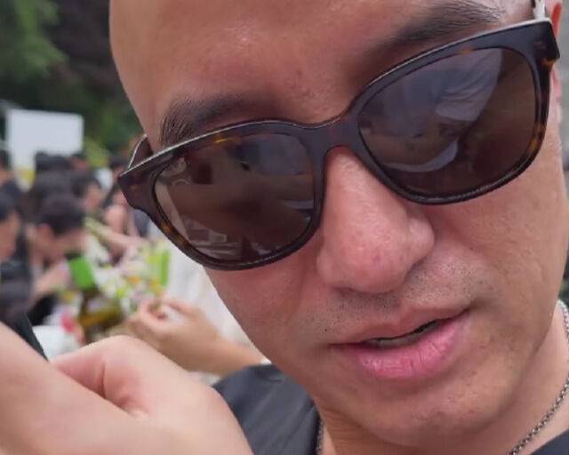 홍석천이 미쓰에이 민의 결혼식에서 신랑이 마음에 든다고 밝혔다. / 조권 소셜미디어 캡처