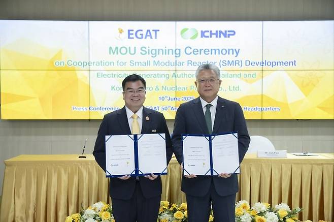 [세종=뉴시스]한수원이 10일(현지 시간) 태국 전력청과 SMR 분야 상호 협력을 위한 양해각서를 체결했다.(사진=한국수력원자력 제공) *재판매 및 DB 금지
