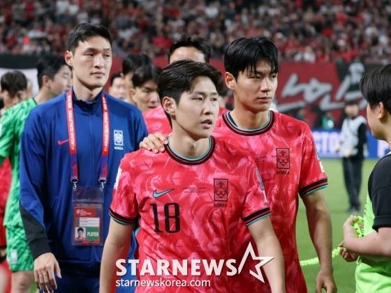 이강인(가운데)과 전진우. /사진=강영조 선임기자