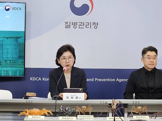 감염병 매개체 감시·방제 중장기 계획 발표하는 지영미 질병청장 (서울=연합뉴스) 오진송 기자 = 지영미 질병관리청장이 10일 오송 청사에서 감염병 매개체 감시·방제 중장기 계획 발표하고 있다. 2025.6.11 dindong@yna.co.kr