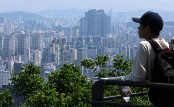 서울 남산에서 바라본 시내 아파트단지 모습.(사진=뉴스1)