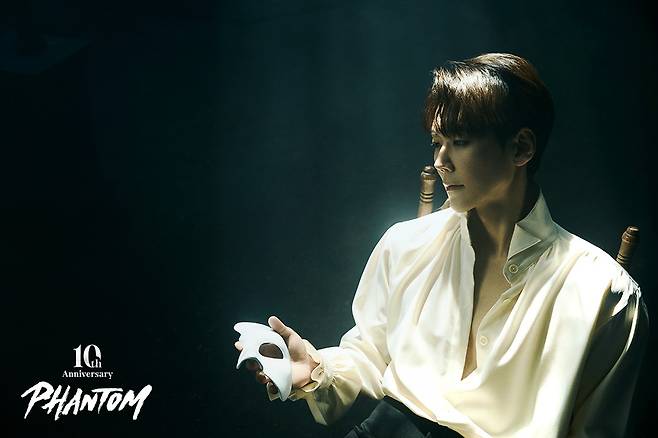 뮤지컬 '팬텀'에 출연하는 카이(EMK뮤지컬컴퍼니 제공)