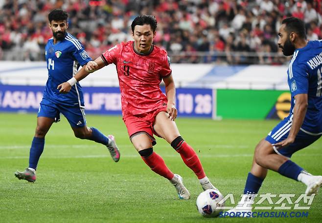 10일 서울월드컵경기장에서 열린 대한민국과 쿠웨이트의 2026년 북중미월드컵 아시아 3차예선 B조 최종전. 오현규가 공격하고 있다. 상암=정재근 기자 cjg@sportschosun.com/2025.6.10/