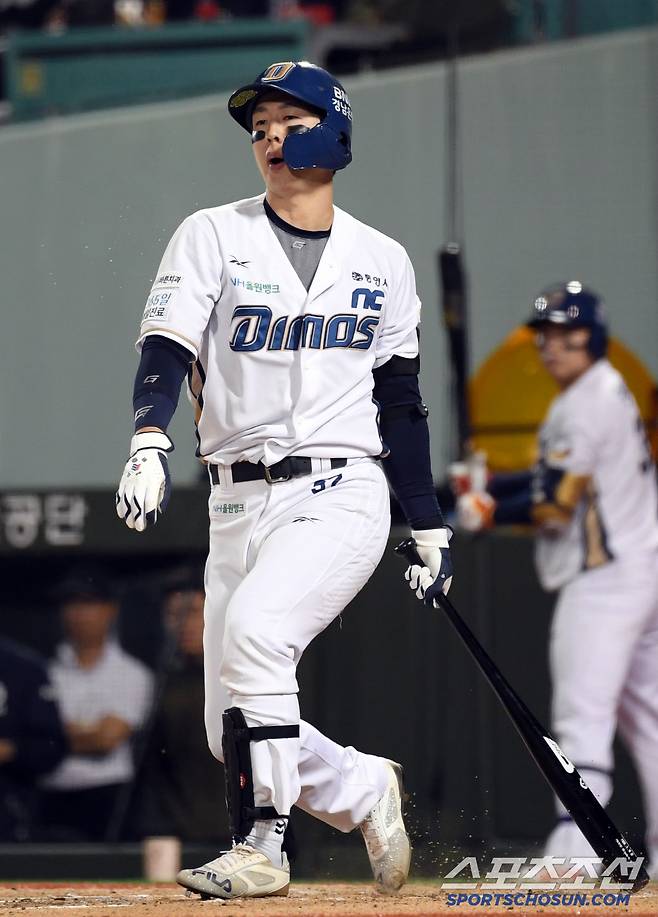 22일 울산 문수야구장에서 열린 NC 다이노스와 한화 이글스의 경기. NC 박건우가 삼진을 당한 뒤 아쉬워하고 있다. 울산=박재만 기자 pjm@sportschosun.com/2025.05.22/