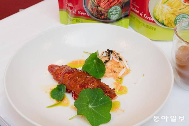 10일(현지 시간) ‘김치 쿡오프’에서 2등을 차지한 ‘김치를 곁들인 블루 랍스터’. 사진 제공 AMA