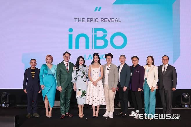 (좌측에서 5번째) Khun Mint Chalida(쿤 민 촐리다) 이니보 태국 앰버서더/ 배우, (우측에서 2번째) Chutima Atsaniradakorn(츄티마 앗싸니라다꼰) Edencolors CEO (에덴커러스) 대표, (우측에서 1번째) 이기세 이니바이오 대표