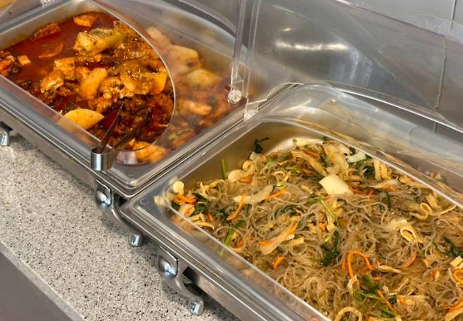 dd23cffb916bf7fb249621845d7521bd.webp.ren.jpg 대전 7000원 한식뷔페