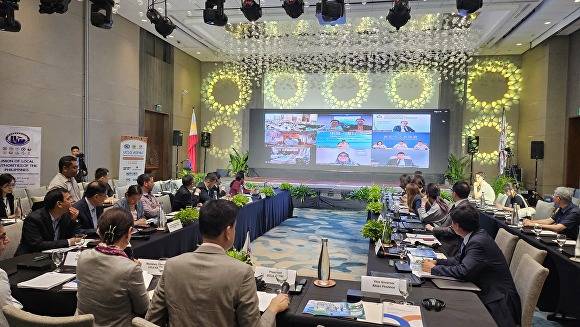 박대근 경기도 환경보건안전과장이 기후보험에 대해 설명하고 있다. [사진=경기도]