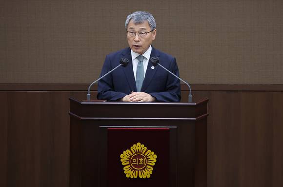정근식 서울시교육감이 10일 서울 중구 서울시의회에서 열린 제331회 정례회에서 시정연설을 하고 있다.  [사진=연합뉴스]