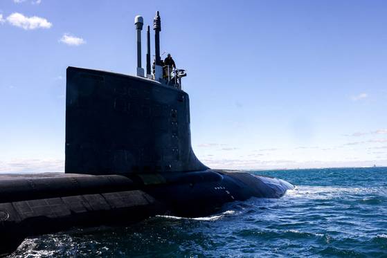 버지니아급 잠수함 USS 미네소타가 2025년 3월 16일 서호주 해안에서 모습을 드러냈다. 로이터=연합뉴스