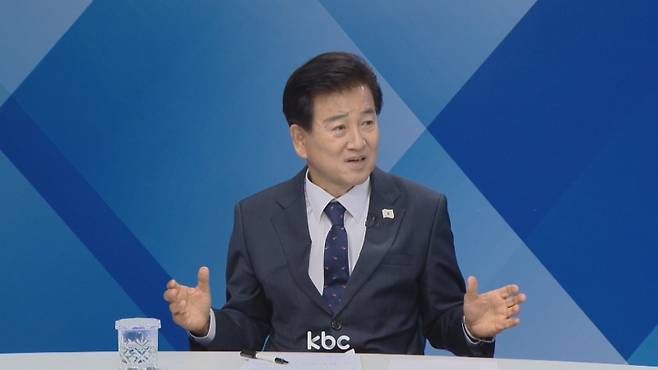 ▲ 11일 KBC '여의도초대석'에 출연한 정동영 의원&nbsp;
