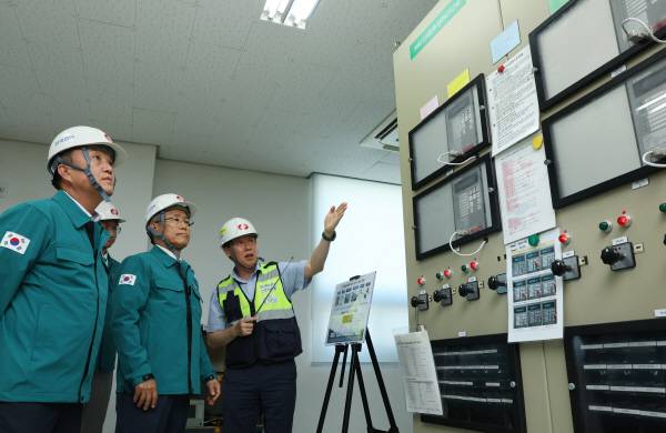 신의정부 변전소 현장점검 모습. 한전 제공