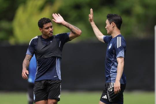 울산 에릭(왼쪽). 사진[연합뉴스]