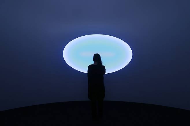 서울 용산구 페이스갤러리에서 열린 설치미술가 제임스 터렐의 개인전 ‘더 리턴(The Return)’ 전시 전경. [연합]