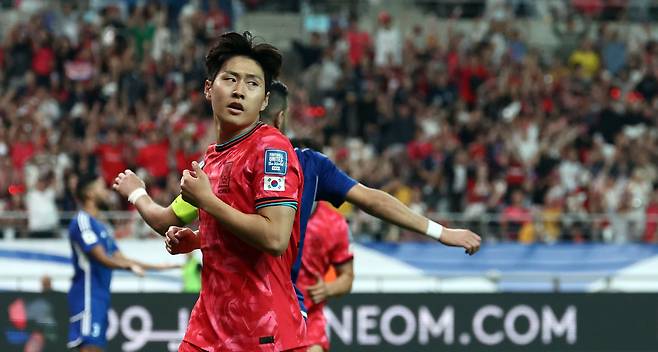 10일 서울월드컵경기장에서 열린 2026 북중미 월드컵 아시아 3차 예선 최종전 한국과 쿠웨이트의 경기. 후반전 한국 이강인이 추가골을 넣고 뿌듯한 표정을 짓고 있다. [연합]