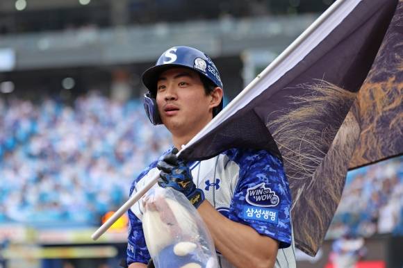 6일 대구 삼성라이온즈파크에서 열린 2025 KBO리그 정규시즌 NC 다이노스와의 홈 경기에서 홈런을 친 구자욱. 삼성 라이온즈 제공