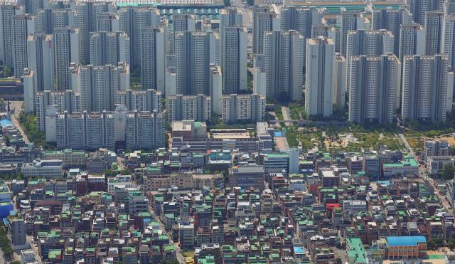 서울 송파구 롯데월드타워에서 바라본 주택단지. 연합뉴스