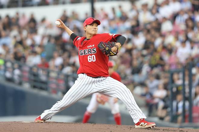 KIA 김도현은 11일 광주 삼성과 홈경기에서 선발등판해 5.2이닝 2실점으로 활약했다. 그는 5선발로 시즌을 시작했지만, 국내 에이스처럼 빼어난 지표를 자랑하며 선발진에 힘을 보태고 있다. 사진제공｜KIA 타이거즈
