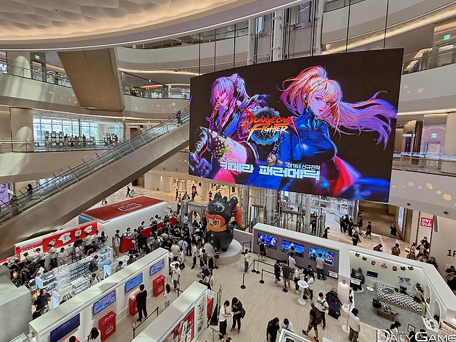 '던전앤파이터' 팬들을 위한 오프라인 이벤트가 막을 올렸다.