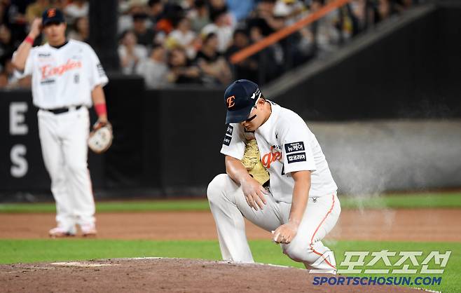 반드시 막아야 했던 8회 2사 만루 위기.