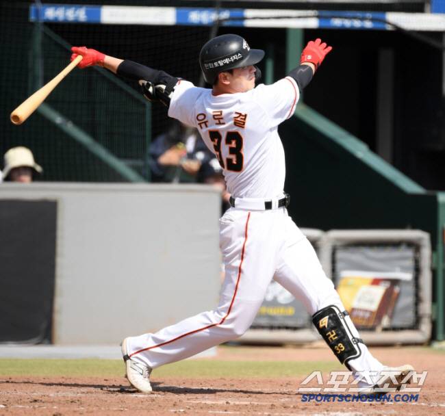 18일 대전 한화생명이글스파크에서 열린 KBO리그 한화와 두산의 시범경기. 한화 유로결이 타격을 하고 있다. 대전=박재만 기자 pjm@sportschosun.com/2024.03.18/