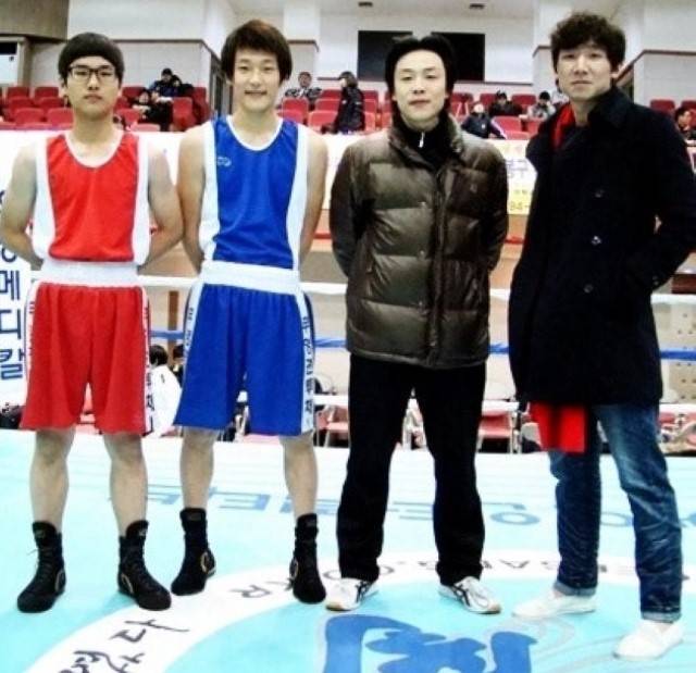 아마추어로 생황체육대회에 출전할 당시의 유주상(왼쪽 두 번째). 오른쪽 두 번째가 조무영 관장. l 무영권투 제공