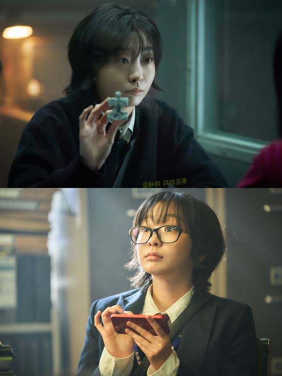 배우 김다미가 '나인 퍼즐'을 시작으로 '대홍수' '백번의 추억' 등으로 열일 행보를 이어간다. 이에 김다미는 자신의 작품 선정 기준을 전하며 "후회가 남지 않는 작품을 하는 배우로 성장하고 싶다"는 바람을 밝혔다. /월트디즈니 컴퍼니 코리아