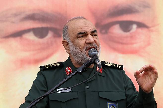호세인 살라미 이란 이슬람혁명수비대(IRGC) 사령관이 13일 이스라엘의 공격으로 사망했다./AFP 연합뉴스