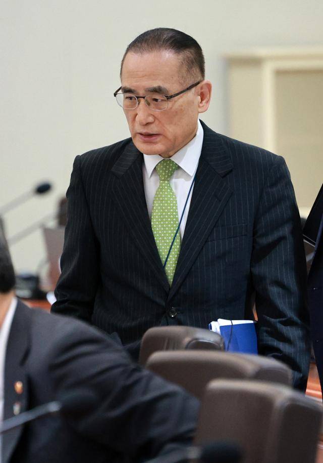 위성락 안보실장이 지난 5일 대통령실 청사에서 열린 국무회의에 입장하고 있다. 뉴시스