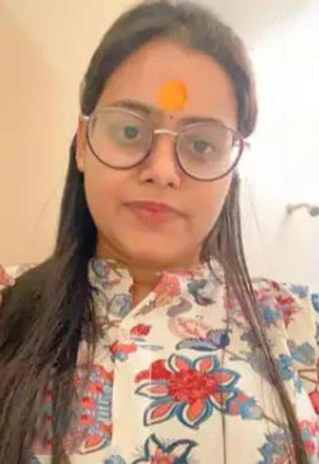 교통체증으로 공항에 늦게 도착한 덕분에 참사를 피한 부미 차우한씨 [사진 출처 = 데일리메일]