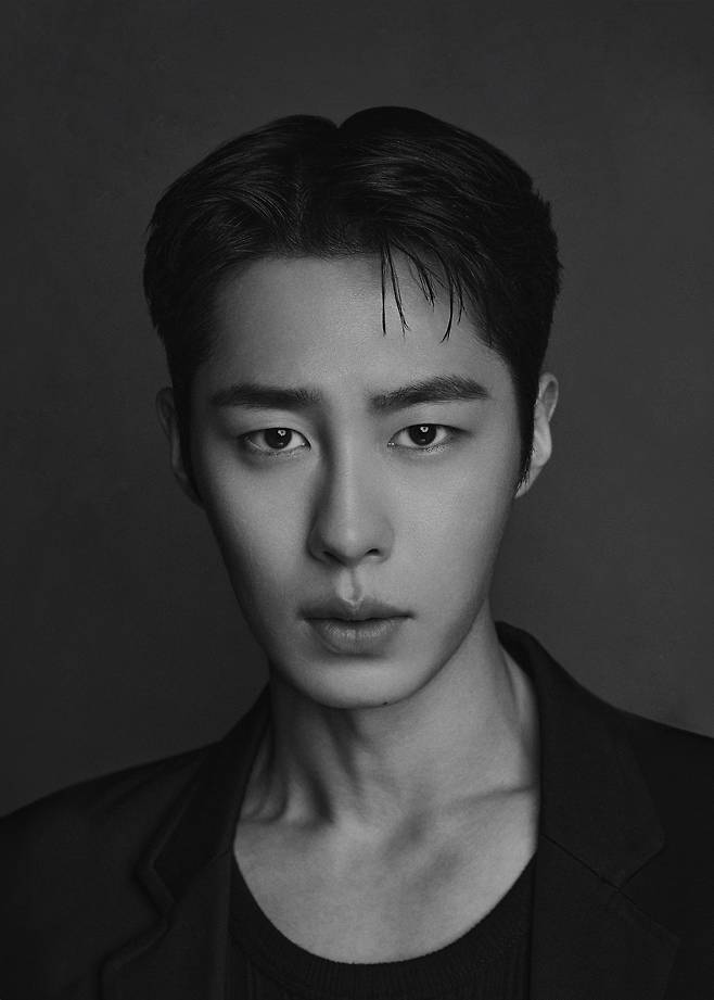 배우 이재욱. 사진 로그스튜디오