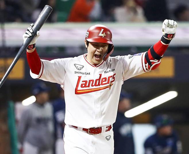 ▲ SSG는 최정의 힘이 반드시 필요한 팀이고, 열흘 남짓의 재정비 기간이 몸과 마음 모두에 터닝포인트를 제공하길 바라고 있다 ⓒ연합뉴스