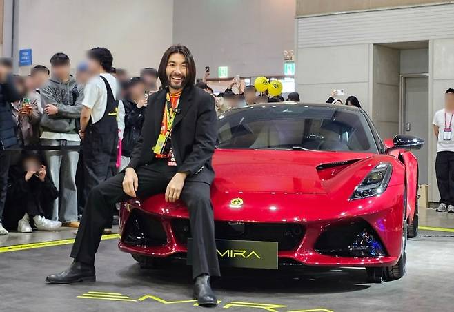 방송이 노홍철의 자동차 사랑이 뜨겁다. 그는 마티즈에서 부터 엘레트라까지 자동차 사랑이 각별하다. 사진=로터스코리아