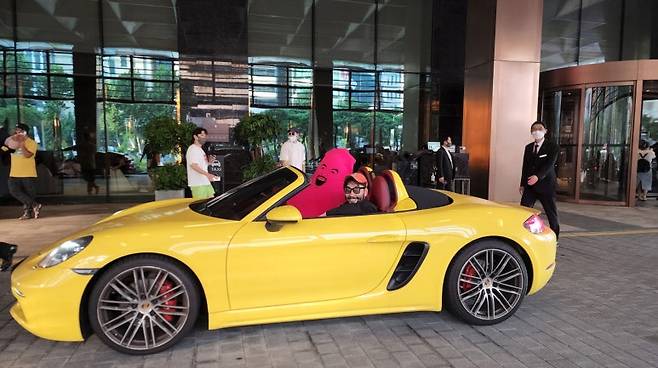 노홍철이 마티즈에서 세번째 홍카로 구매한 포르쉐 718 박스터. 사진=로터스코리아