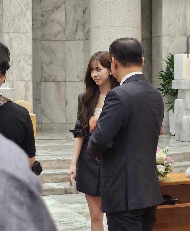 IMG_8431.jpeg 오늘자 친언니 결혼식에 간 카리나