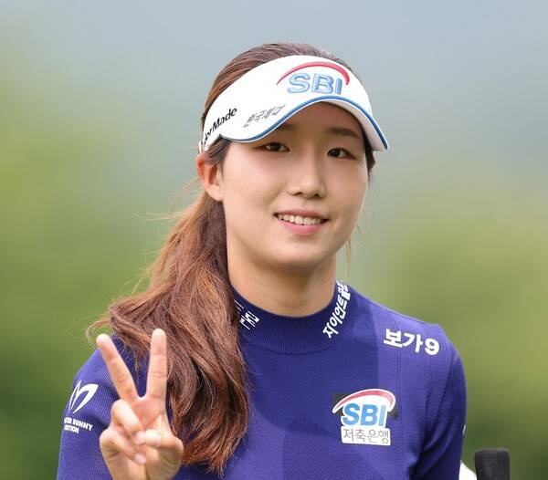 대한골프협회가 주관하는 2025년 한국여자프로골프(KLPGA) 투어 메이저 대회 DB그룹 제39회 한국여자오픈골프선수권대회 우승 경쟁에 뛰어든 장타자 이동은 프로. 사진제공=KLPGA