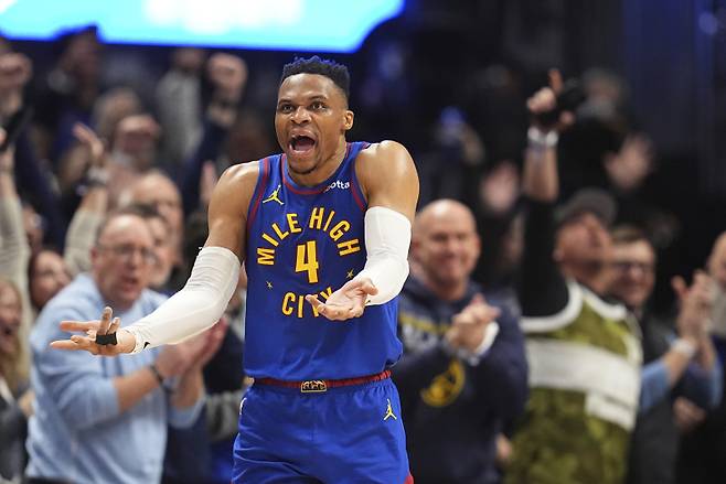<yonhap photo-1874=""> Denver Nuggets guard Russell Westbrook reacts after hitting a 3-point basket against the Los Angeles Clippers in Game 1 of an NBA first-round playoff series Saturday, April 19, 2025, in Denver. (AP Photo/David Zalubowski)/2025-04-20 08:05:07/ <저작권자 ⓒ 1980-2025 ㈜연합뉴스. 무단 전재 재배포 금지, AI 학습 및 활용 금지></yonhap>
