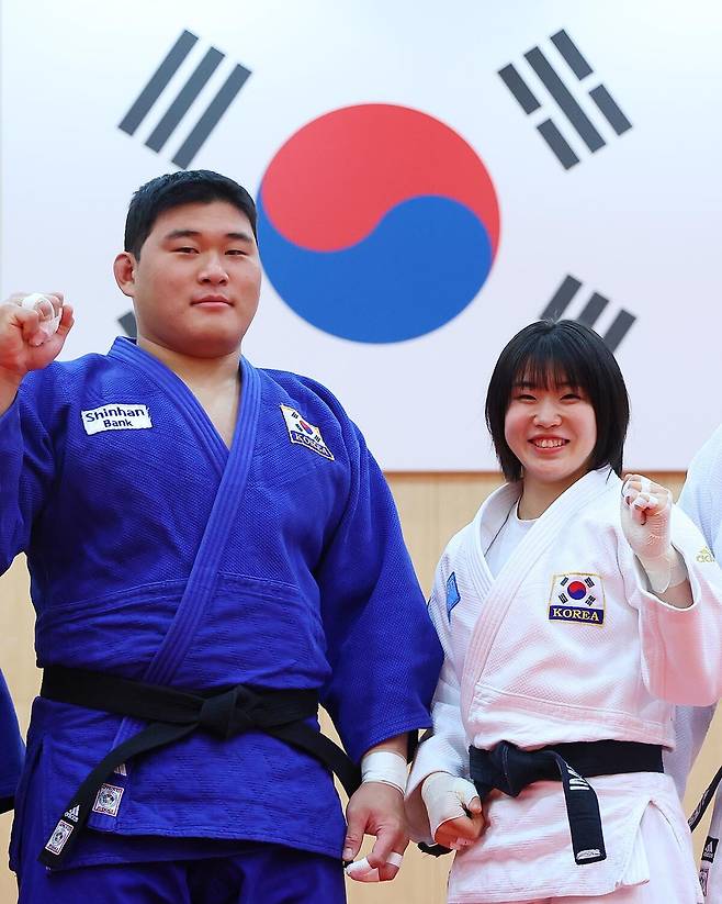 유도대표팀 김민종(왼쪽)과 허미미.&nbsp;