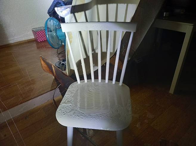 14일 물이 새는 부산 동구의 한 아파트 [부산소방재난본부 제공. 재판매 및 DB 금지]