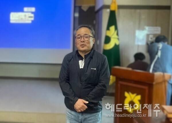 개회사를 하고 있는 서귀포 6월 민주항쟁 정신계승사업회 이영일 회장.