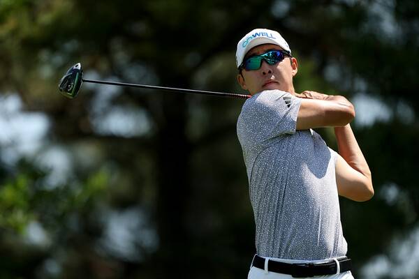 15일 경기도 안산시 대부도에 위치한 더헤븐 컨트리클럽(파72·7,293야드)에서 진행된 '2025 한국프로골프(KPGA)투어 하나은행 인비테이셔널(총상금 13억 원)' 최종 라운드에 출전한 최진호가 2번홀 티샷을 날리고 있다. 사진┃KPGA