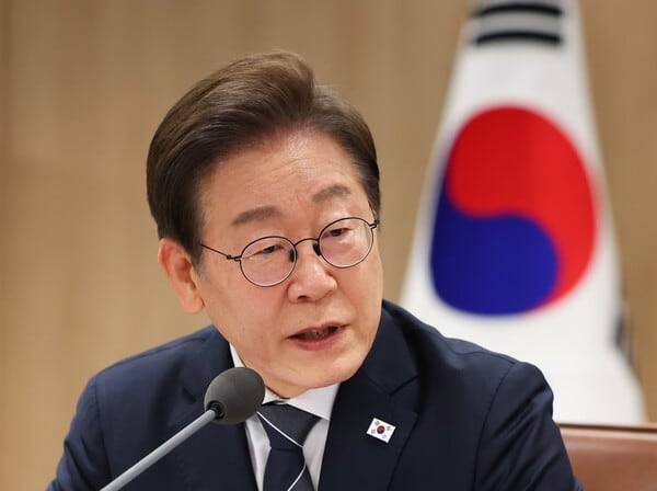 이재명 대통령이 지난 13일, 서울 용산 대통령실에서 열린 이스라엘-이란 공습관련 대통령실 안보경제 긴급점검회의에서 발언하고 있다./뉴시스