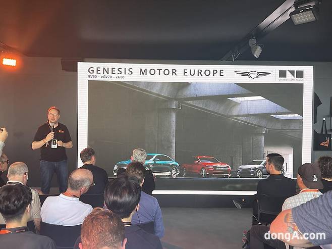 제네시스가 GV60과 GV70 전기차, G80 전기차 등 전동화 모델 3종을 앞세워 유럽 신규 시장 공략에 나선다.